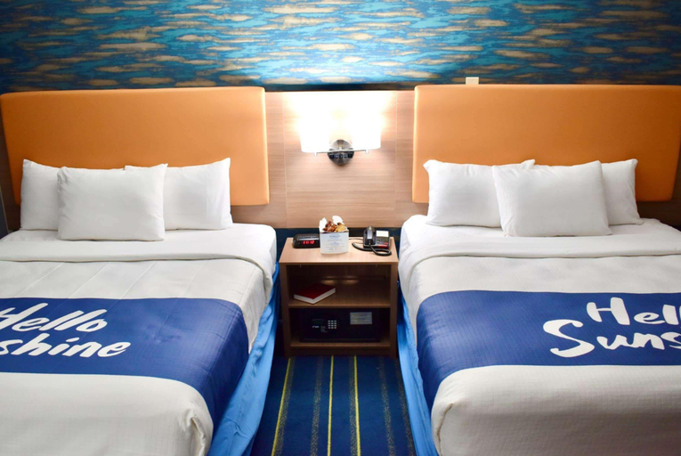 Bedroom 2, Days Inn by Wyndham Wayne, Passaic