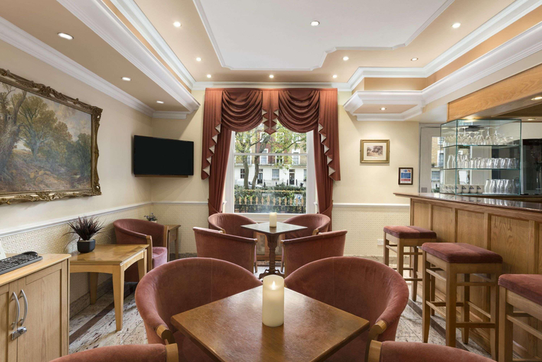 Food & Drinks 5, Days Inn by Wyndham London Hyde Park, London