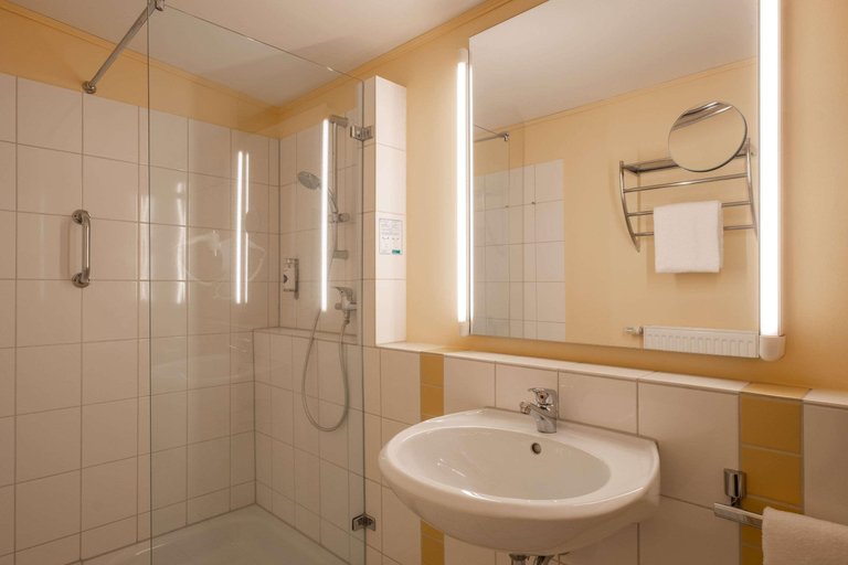Bathroom, Comfort Hotel Luneburg, Lüneburg