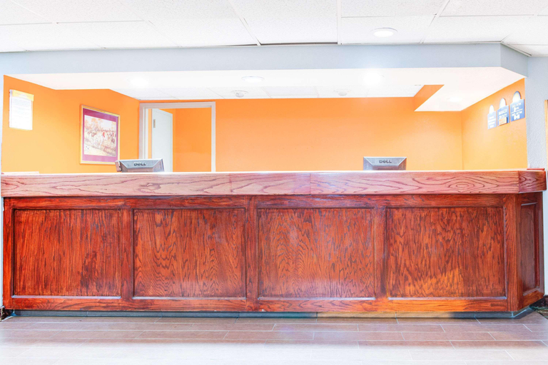 Public Area 2, Days Inn by Wyndham Greenville MS, Washington