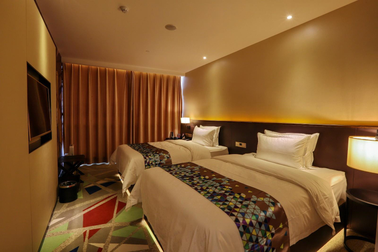 Bedroom 2, Zmax Foshan Qian Deng Hu, Foshan