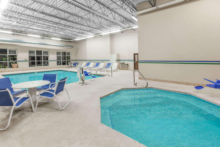 Sport & Beauty 4, Spark By Hilton Walker Grand Rapids North, Kent
