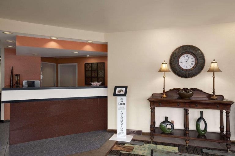 Public Area 2, Days Inn & Suites by Wyndham Albany, Albany