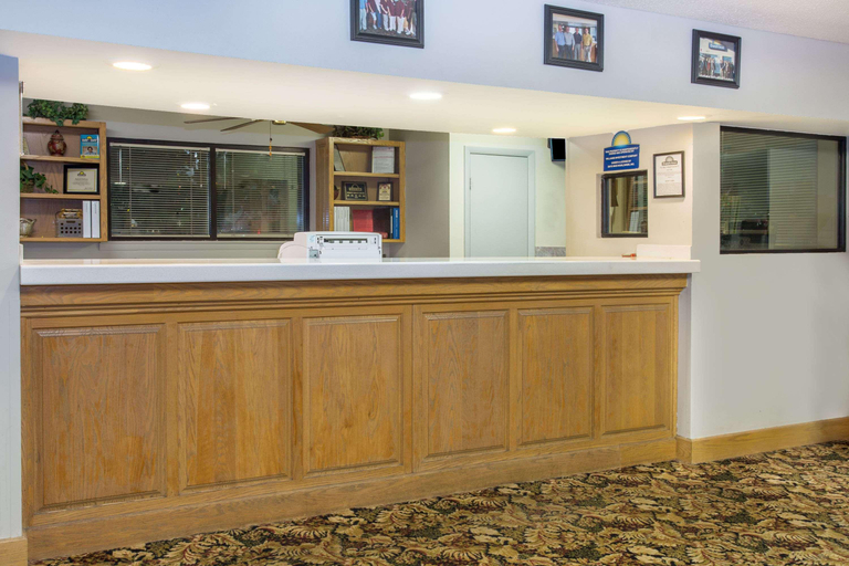 Public Area 2, Days Inn By Wyndham Valdosta I-75, Lowndes