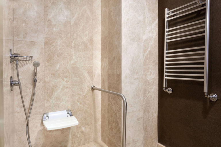 Bathroom 5, Ramada Resort Kazdaglari Thermal and Spa, Edremit