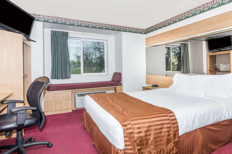 Bedroom 4, Microtel Inn & Suites By Wyndham Brush, Morgan