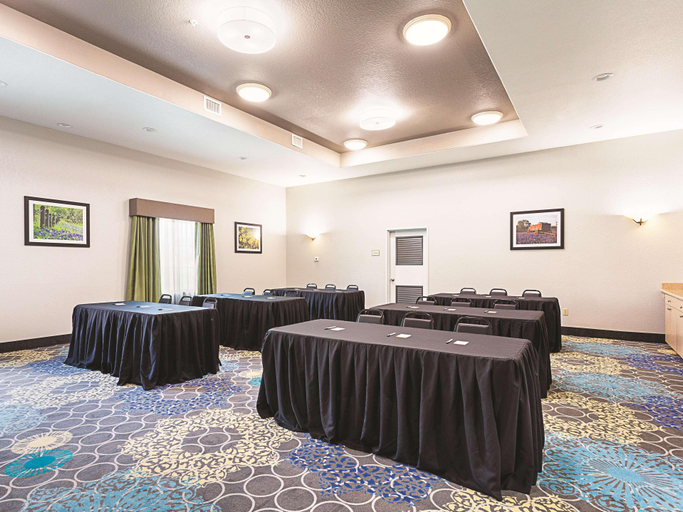 Public Area 3, La Quinta Inn & Suites San Antonio Northwest, Bexar