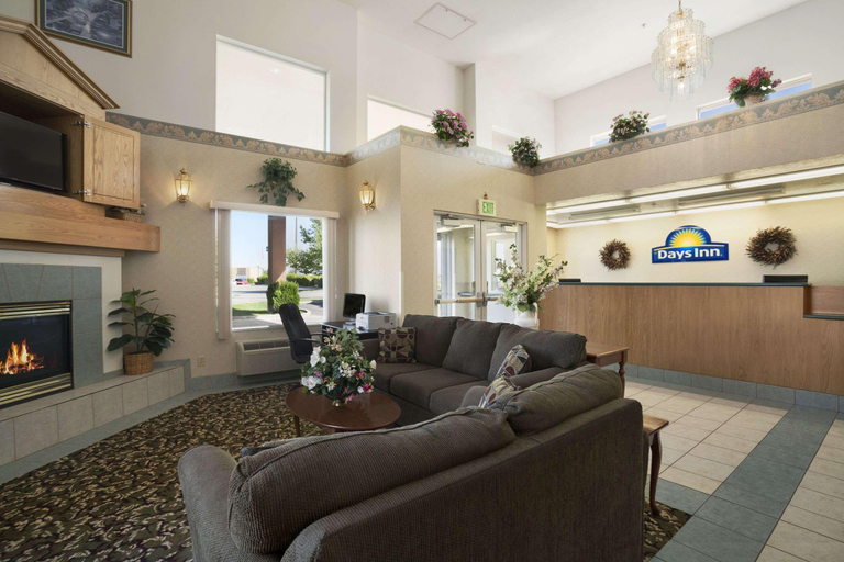 Public Area 2, Days Inn by Wyndham Springville, Utah