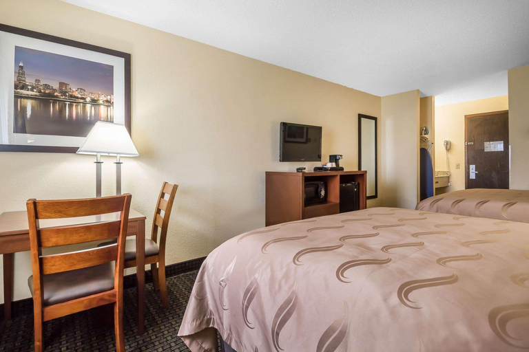 Bedroom 2, Quality Inn Janesville Area, Rock