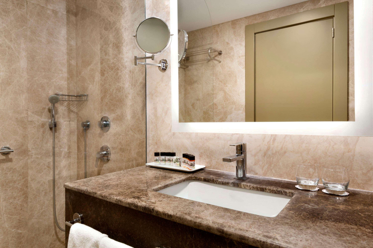 Bathroom 5, Ramada Resort Kazdaglari Thermal and Spa, Edremit
