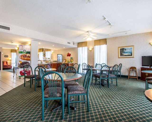 Food & Drinks 5, Quality Inn, Baldwin