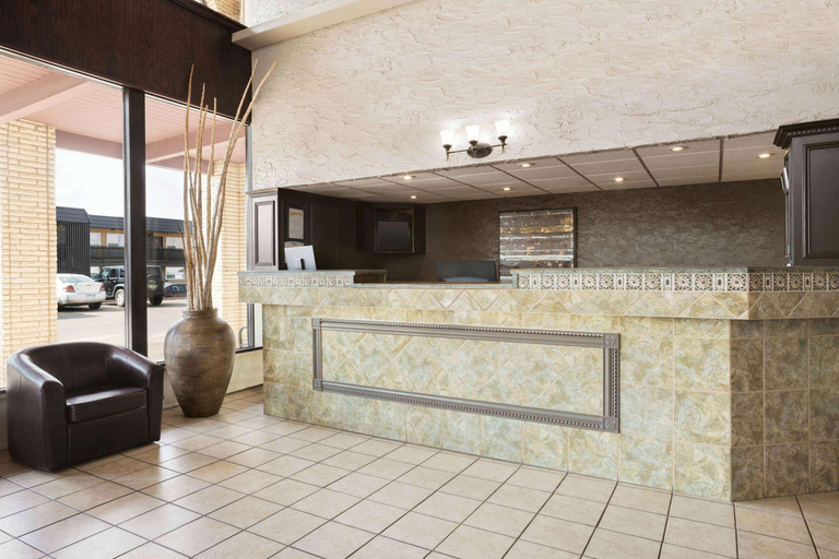 Public Area 2, Baymont by Wyndham Medicine Hat, Division No. 1