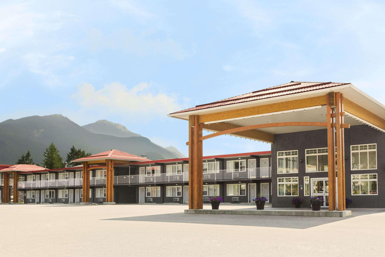 Days Inn by Wyndham Golden, Columbia-Shuswap
