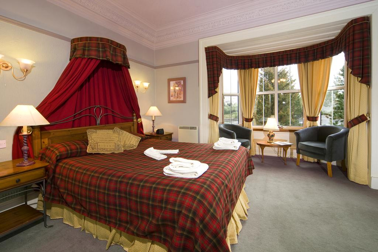 Bedroom 2, Loch Leven Hotel, Highland