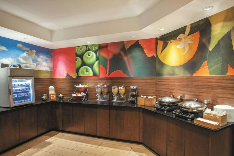 Food & Drinks 5, La Quinta Inn & Suites Manassas, Prince William
