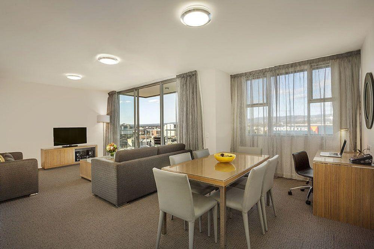 Dining Room 28