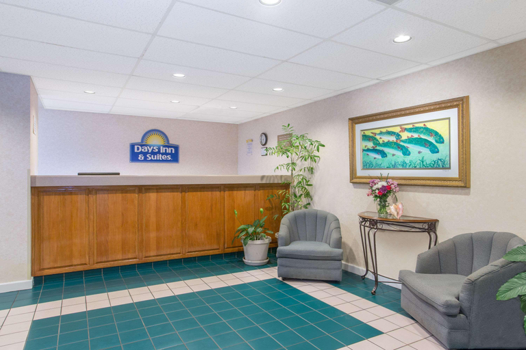 Public Area 2, Days Inn & Suites by Wyndham Navarre - near Beaches/Hurlburt, Santa Rosa
