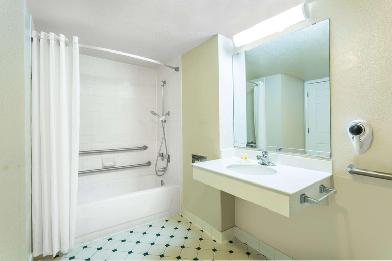Bathroom 4, Econo Lodge Richmond-North Chesterfield, Richmond