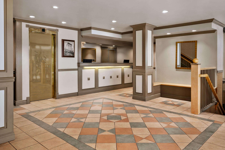 Public Area 2, Days Inn by Wyndham Vancouver Downtown, Greater Vancouver