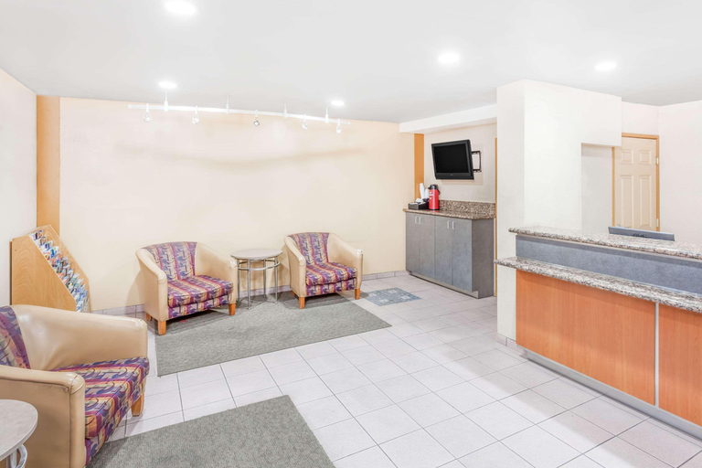 Public Area 2, Motel 6 Barstow, Ca - Lenwood Road, San Bernardino