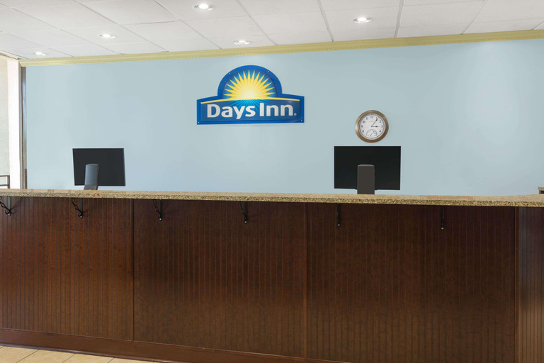 Public Area, Days Inn by Wyndham Mount Pleasant, Charleston