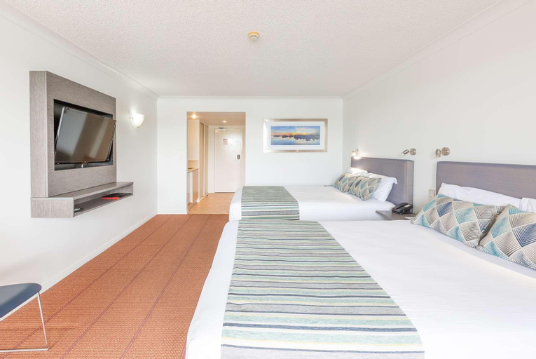 Bedroom 3, Hope Harbour Hotel, Gold Coast