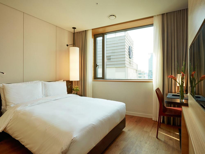 Bedroom 13