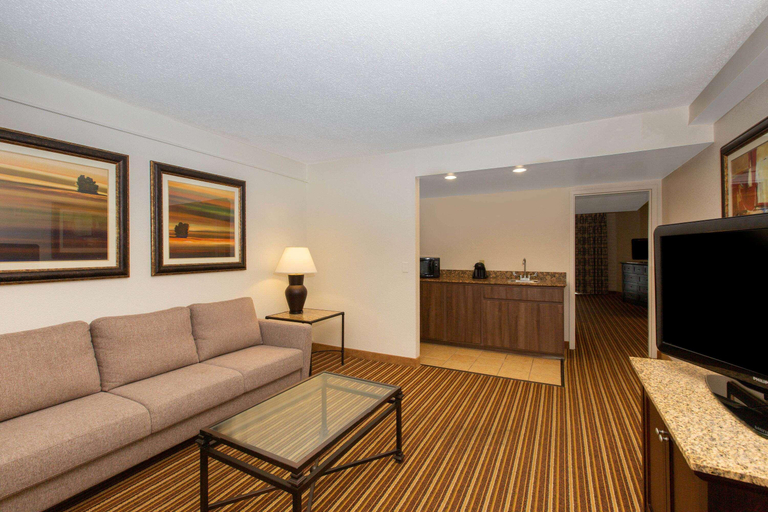 Bedroom 3, Aksarben Suites, A Trademark Collection Hotel, Douglas