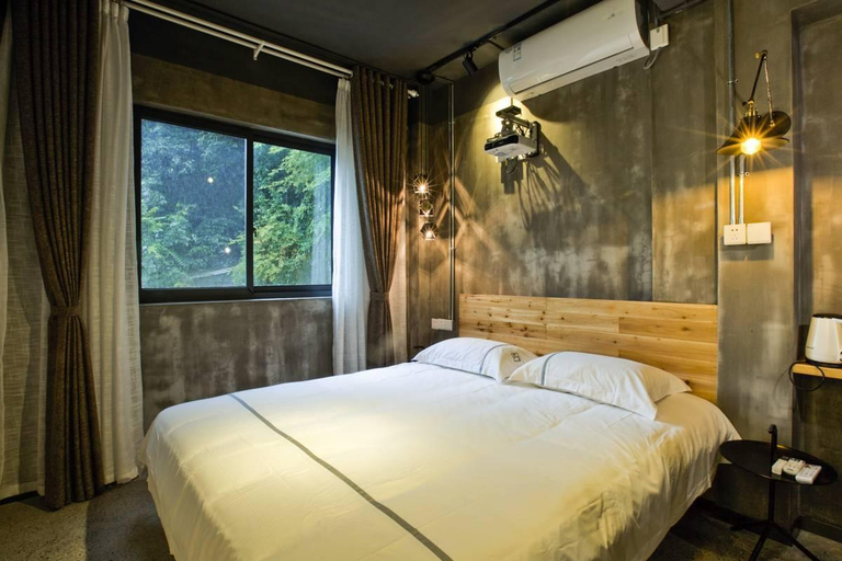 Bedroom 4, zero five one seven inn, Huangshan