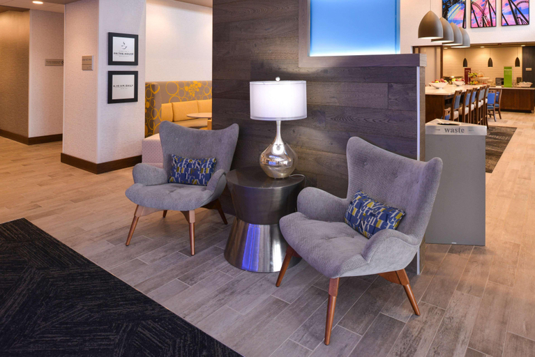 Public Area 2, Hampton Inn & Suites Cincinnati-Mason, Warren
