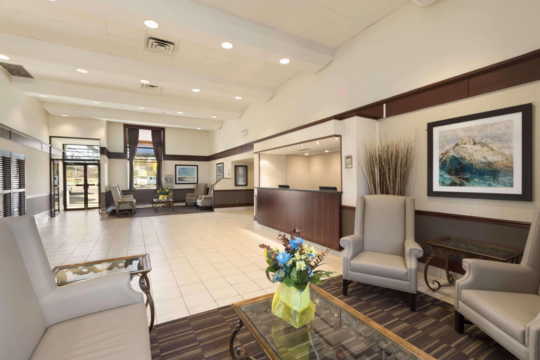 Public Area 3, Travelodge by Wyndham Edmonton South, Division No. 11