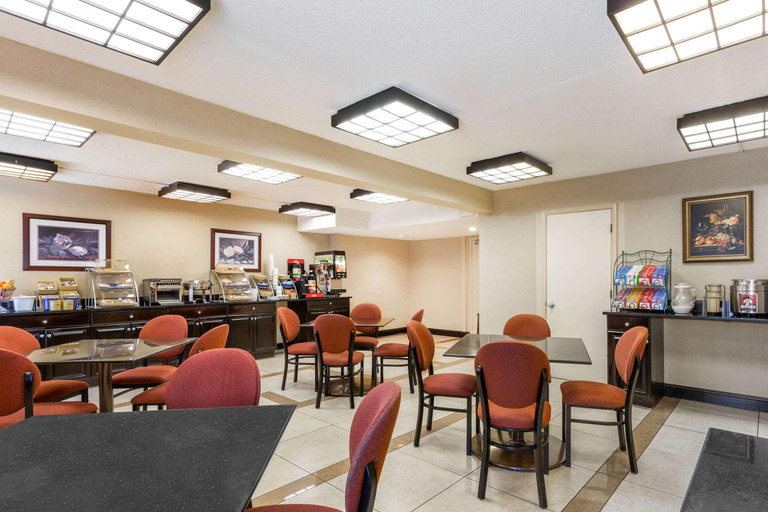Public Area 2, Days Inn by Wyndham Westminster, Carroll