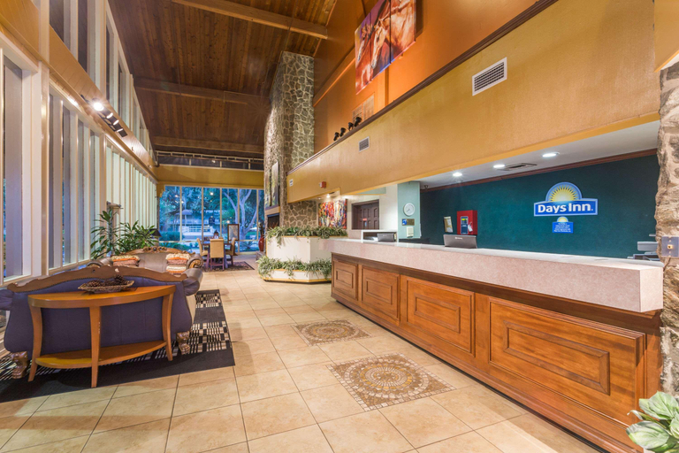 Public Area, Days Inn by Wyndham Ocala West, Marion