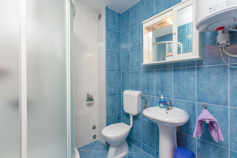 Bathroom 3, Rosic Apartments