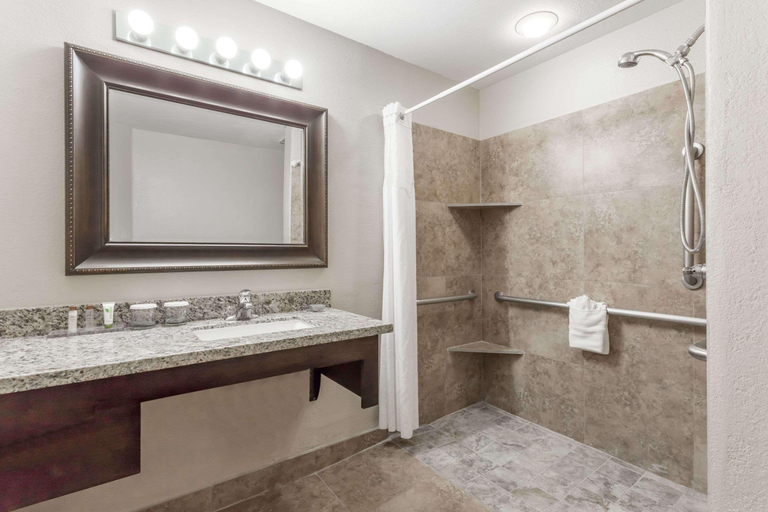 Bathroom 5, Hawthorn Suites By Wyndham Chandler/Phoenix Area, Maricopa