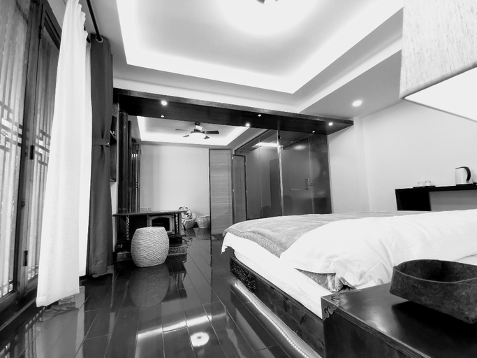 Bedroom 5, Dali Qingxin Garden Courtyard Hotel, Dali Bai