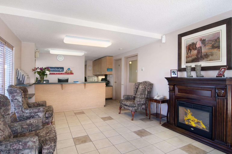 Public Area 2, Travelodge by Wyndham Calgary South, Division No. 6