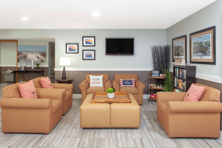 Public Area 2, Baymont by Wyndham Grand Haven, Ottawa