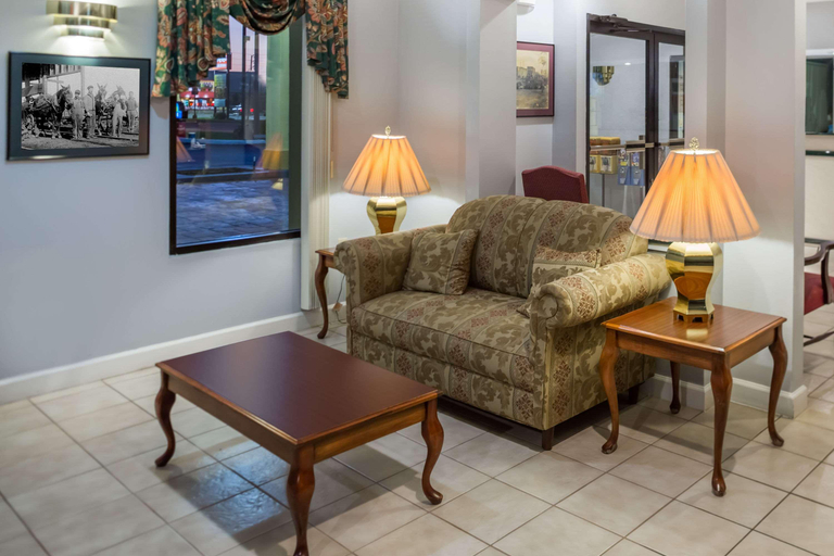 Public Area 2, Days Inn by Wyndham Enterprise, Coffee