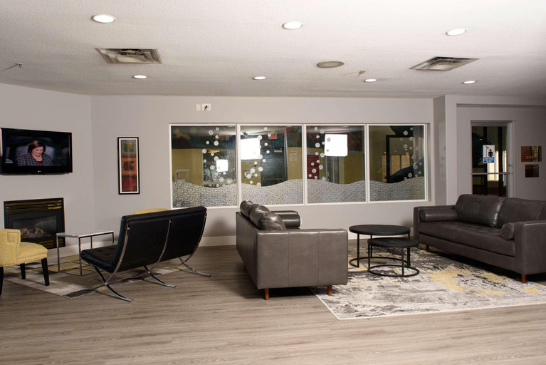 Public Area 2, Super 8 by Wyndham Edmonton South, Division No. 11