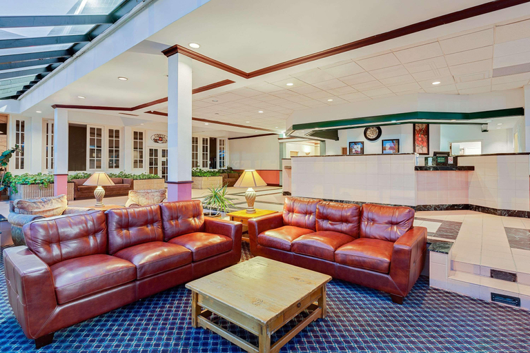 Public Area 3, Days Inn by Wyndham Bay City, Matagorda