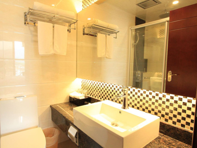 Bathroom 4, Gui Feng Hotel, Jiangmen