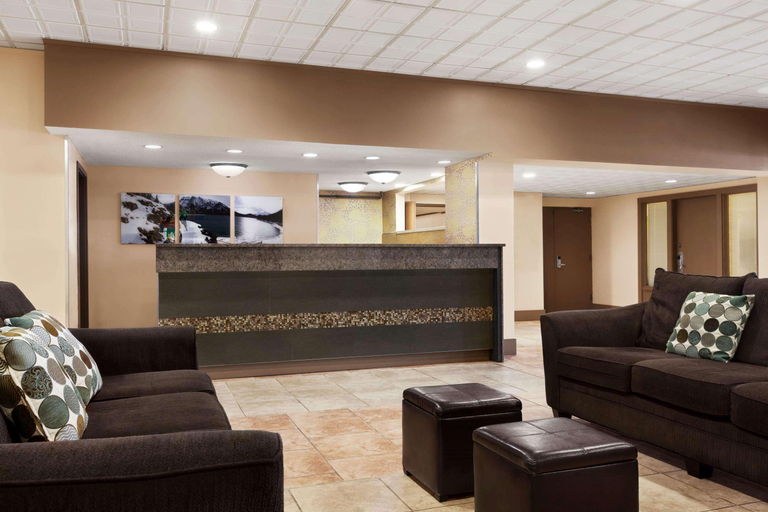 Public Area 3, Quality Inn & Suites, Yukon