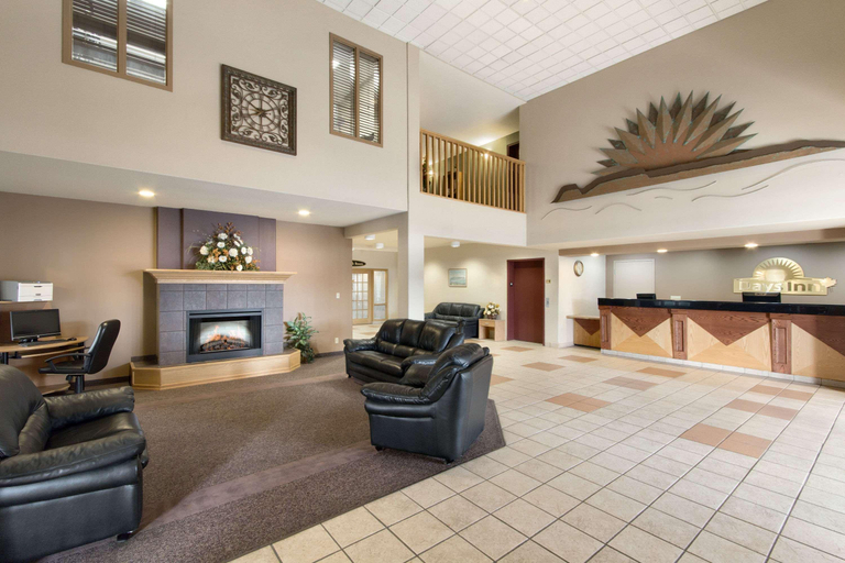Public Area 2, Days Inn & Suites by Wyndham Thunder Bay, Thunder Bay