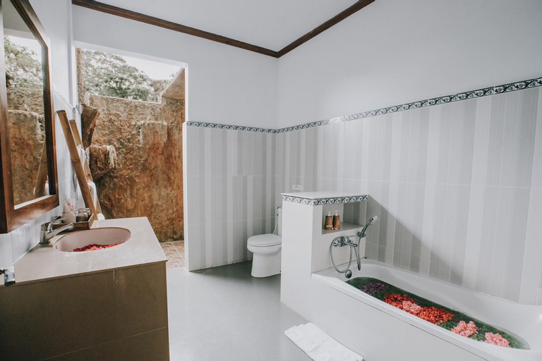 Bathroom 5