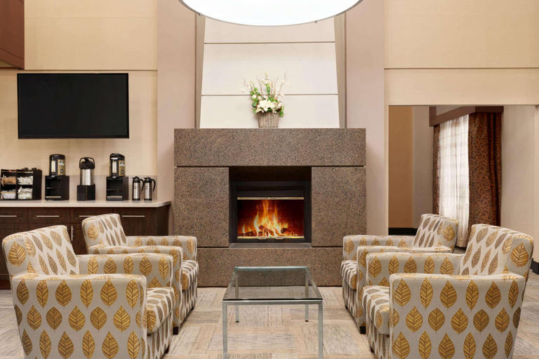 Public Area 3, Travelodge by Wyndham Oshawa Whitby, Durham