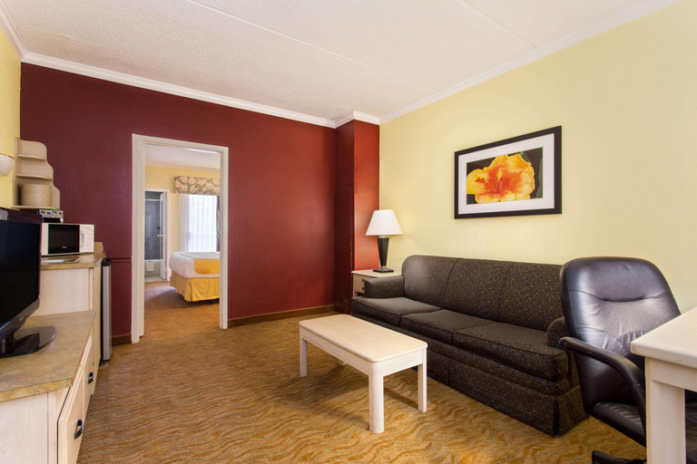 Bedroom 3, Oasis Bay Suites, Hillsborough