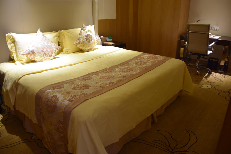 Bedroom 3, Dongguan South Grand China Hotel, Dongguan