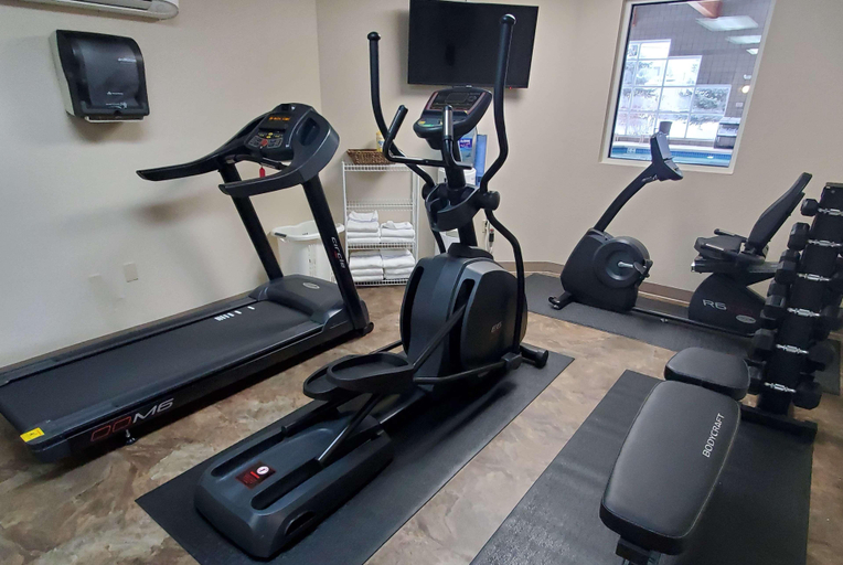 Exterior & Views 2, Cobblestone Suites – Oshkosh, Winnebago