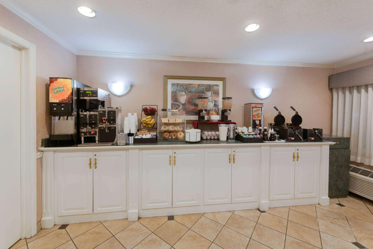 Public Area 2, La Quinta Inn by Wyndham Cleveland Independence, Cuyahoga